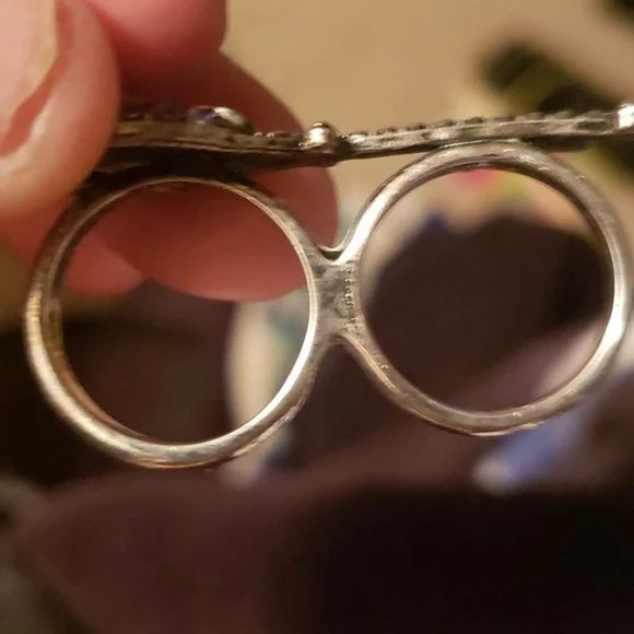 Double finger ring - Picture 2 of 2